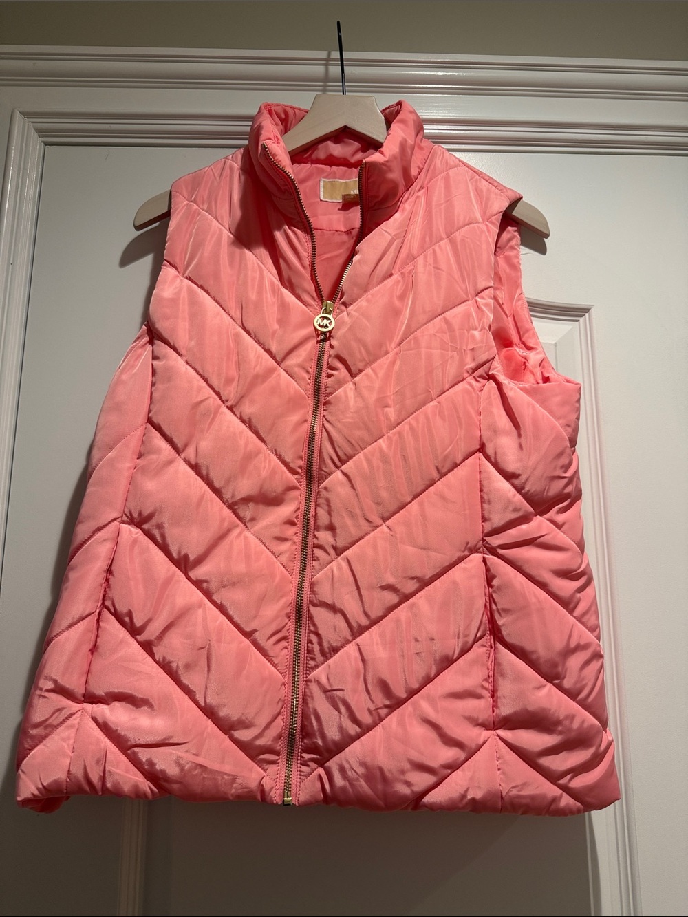 Like new MK pink coral puffer vest size medium